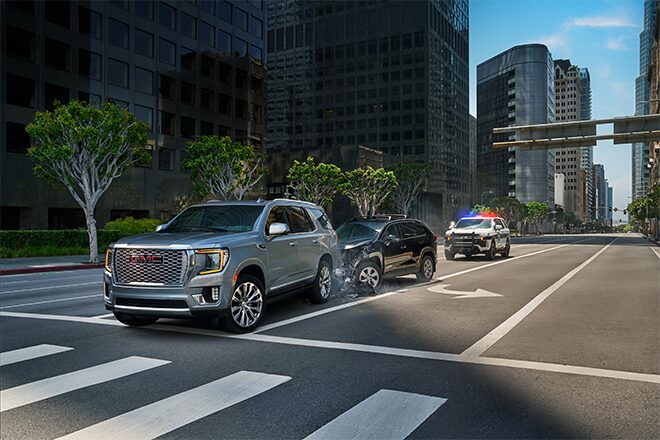 With the assistance of OnStar advisors - cops arrive on the scene of an accident in the city