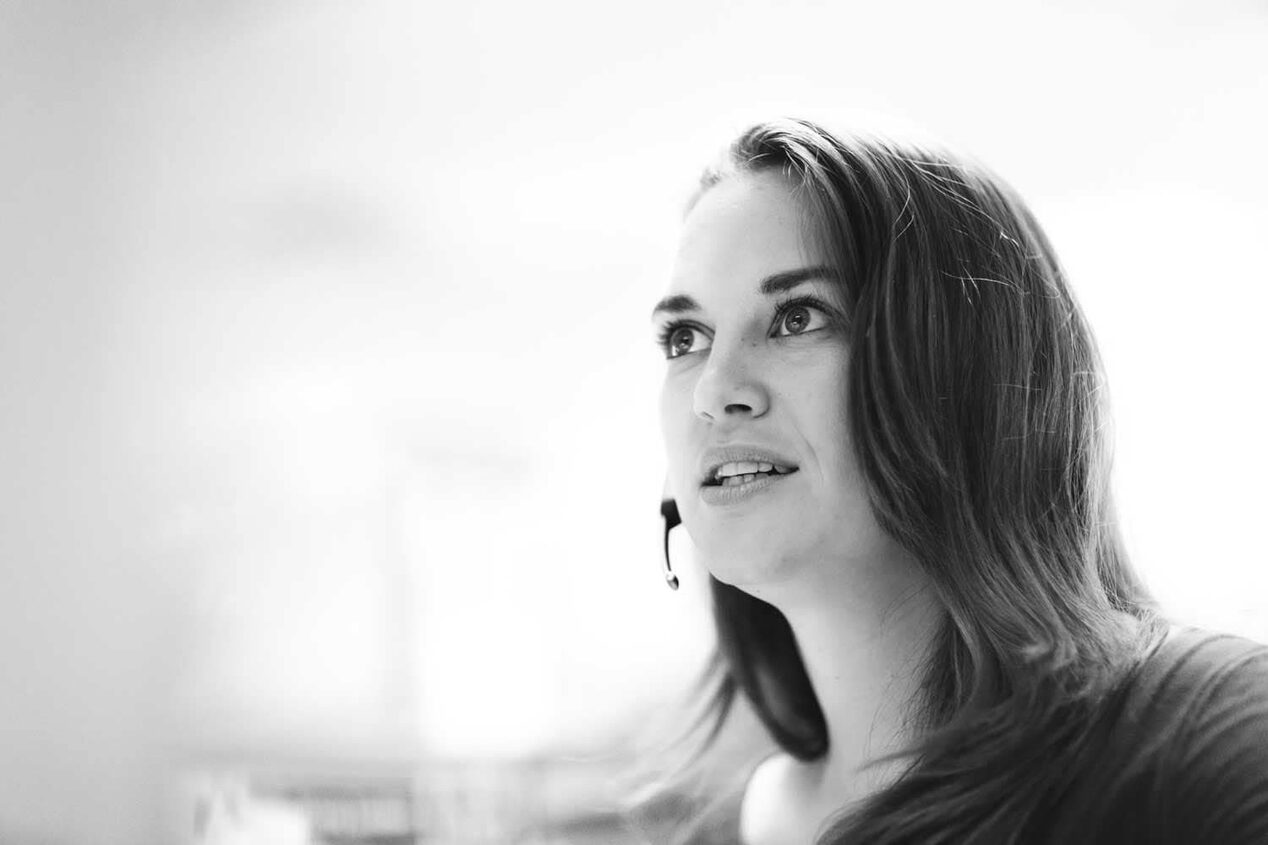 Close up of Female OnStar Advisor